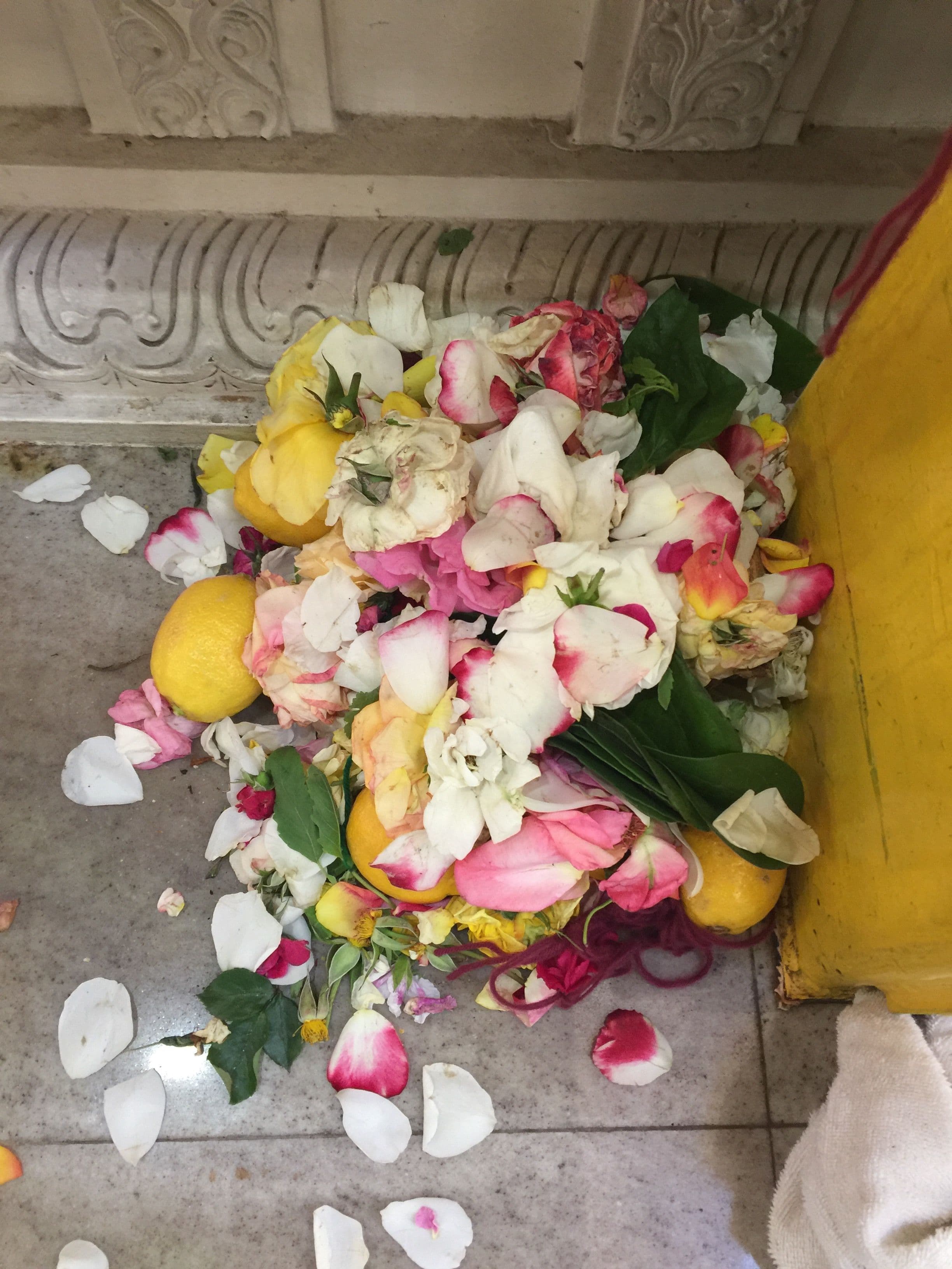 religious-offering-flowers-fruits.JPG